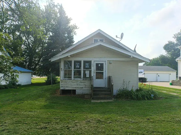 109 N 12th St, Estherville, IA 51334