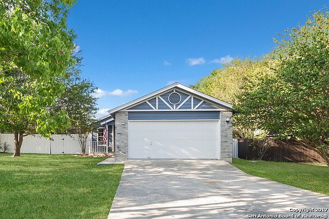 1st image of 348 Bentwood Dr