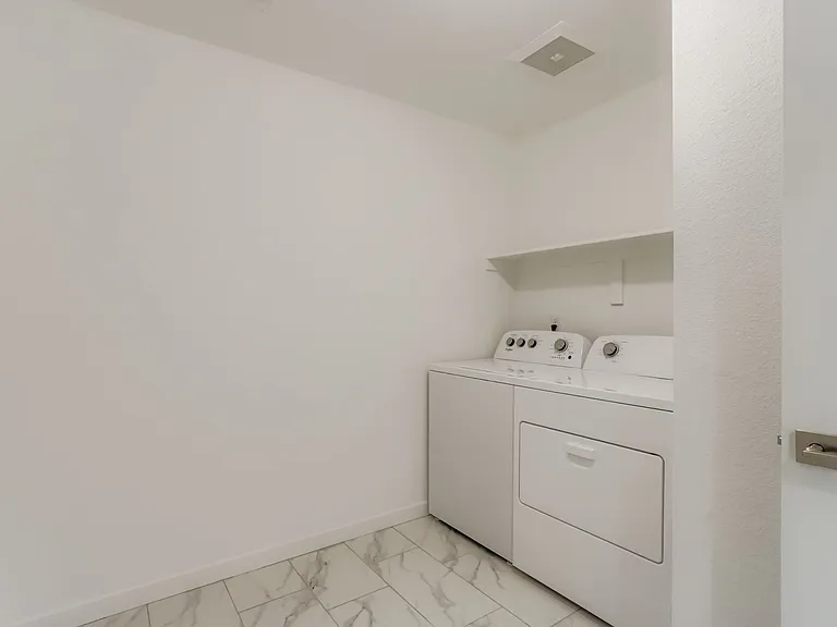2744 Bear Springs Cir — Photo 18