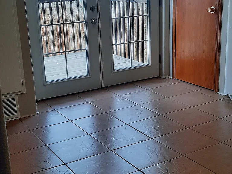 230 Raymond St — Photo 3