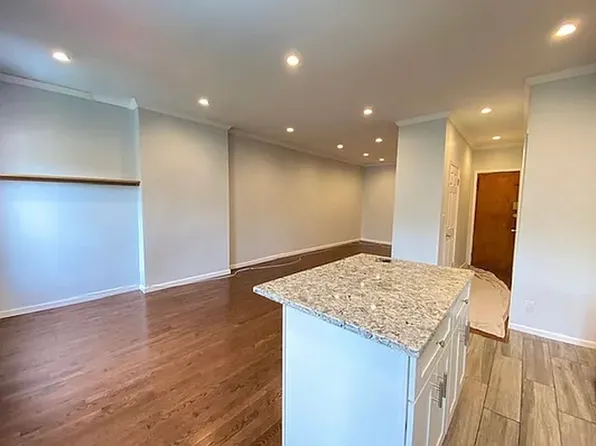 58-40 Catalpa Avenue image 5 of 10