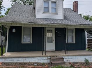 462 Baxter Ct, Canton, IL 61520