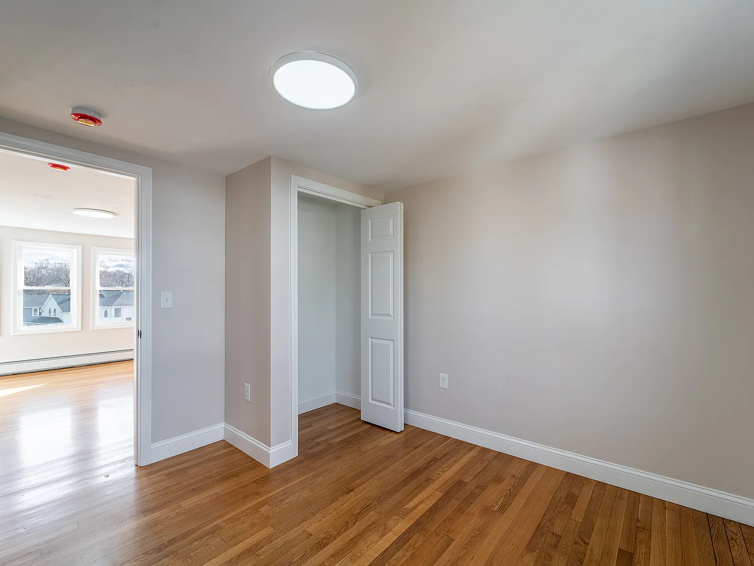 4 bed, $2,600 — Photo 4