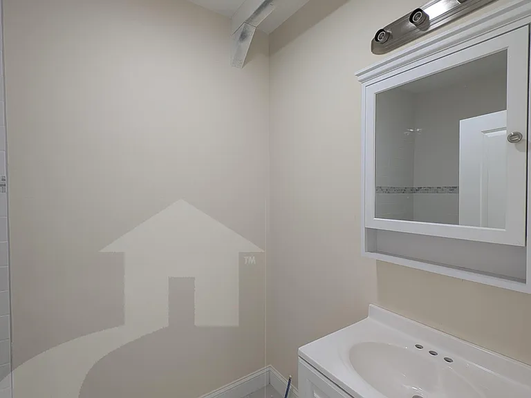 5 Lowell Cir #3 — Photo 10