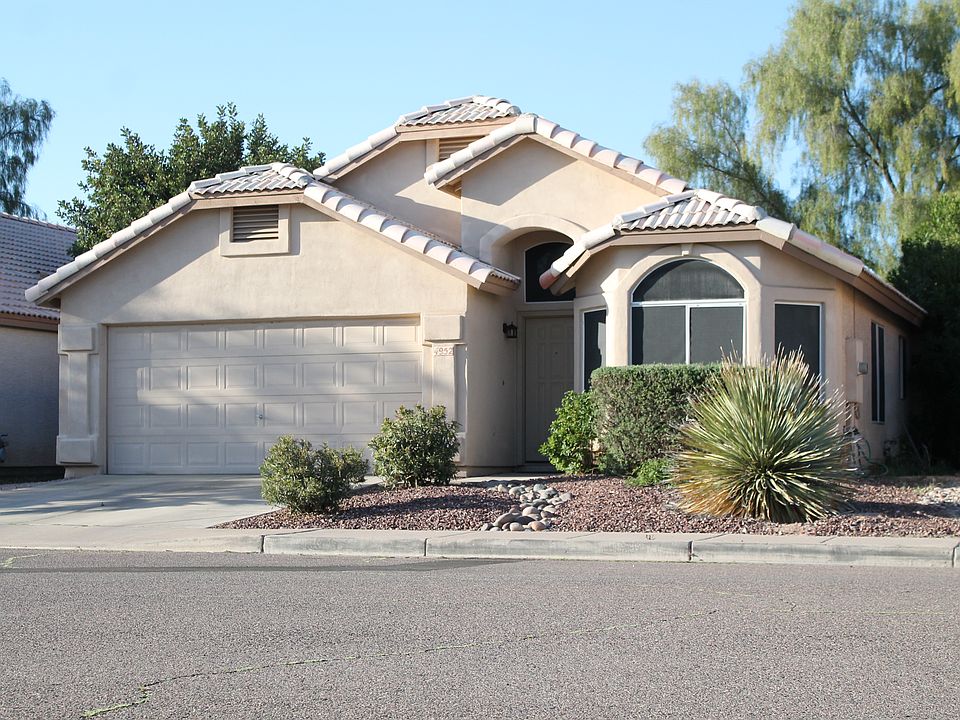 1st image of 4952 W Ivanhoe Ct