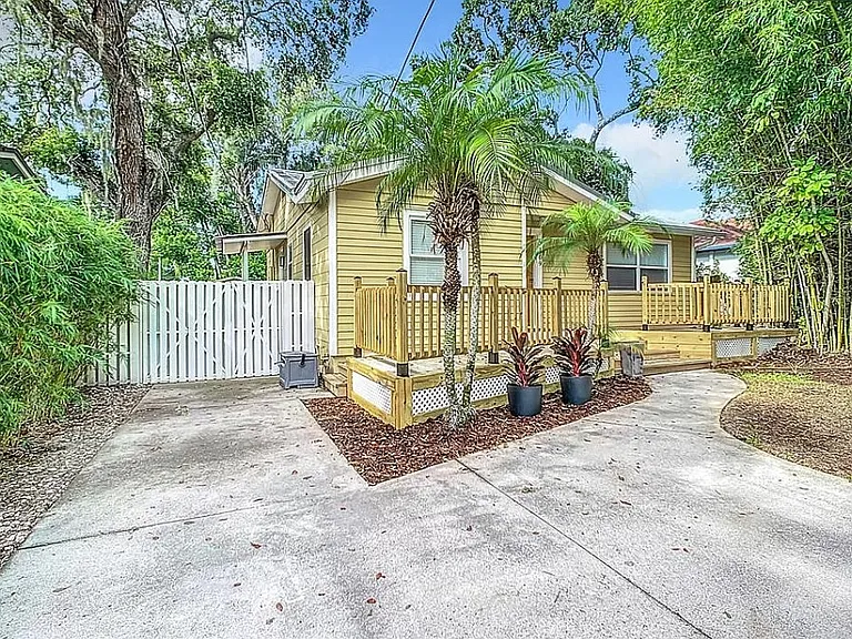 3109 Johns Pkwy — Photo 3