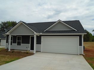 214 Gore Rd, Boiling Springs, SC 29316