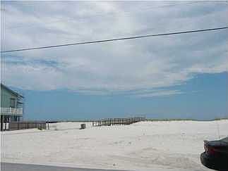 3rd image of 209 Ariola Ave