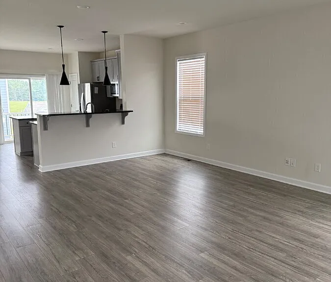 515 John Adams Dr — Photo 13
