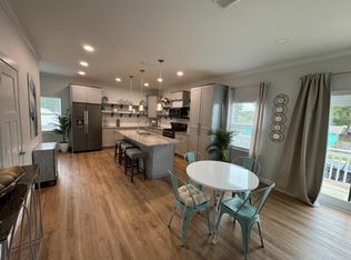 8 Sullivan Rd UNIT B, Pensacola, FL 32507