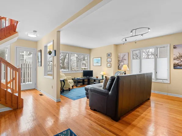 663 N 5th Ave, Ann Arbor, MI 48104