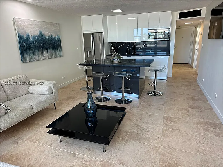 6039 Collins Ave #310 — Photo 6