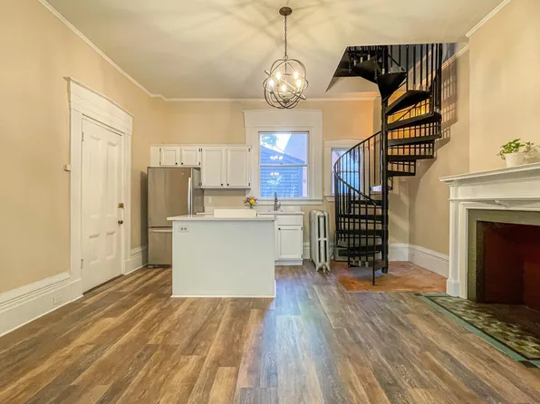 139 Spring St #1, Portland, ME 04101