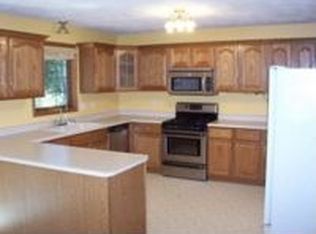 7008 S Saddlebrook Dr, Mapleton, IL 61547