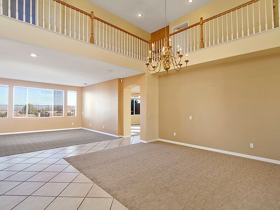 4th image of 35 Vista Toscana