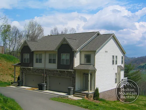 194-3B Azor Ct Photo 1