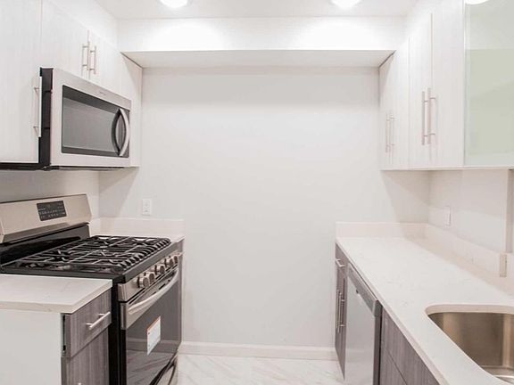 4th image of 5 Grace Ave APT 2A