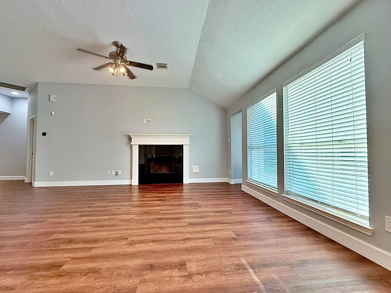 3610 Maple Pass Ct — Photo 5