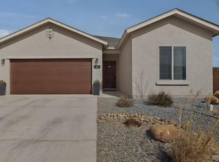 115 Prism Ave SW, Rio Rancho, NM 87124