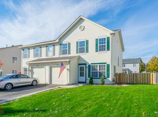 1445 Red Top Ln, Minooka, IL 60447