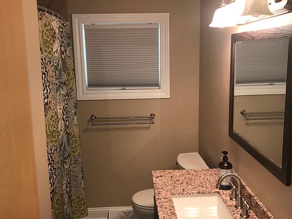 3rd image of 5831 S Shandle Blvd