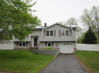 15 Courtney Cir, Glastonbury, CT 06033