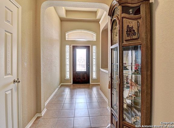 2nd image of 13720 Altamirano