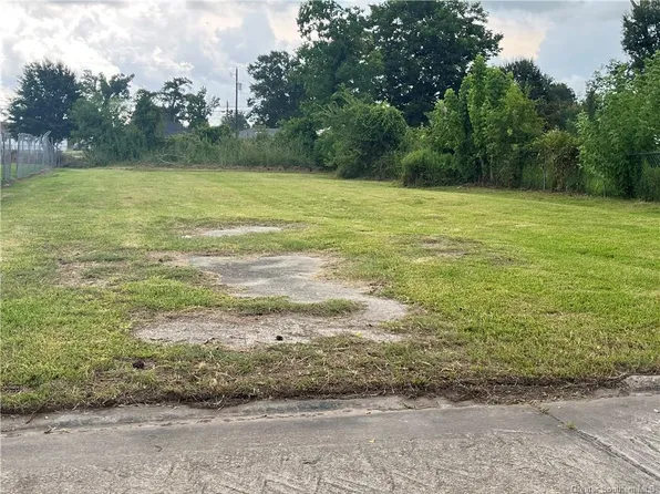 1706 Simmons St, Lake Charles, LA 70601