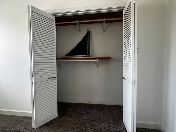 2nd image of 248 E Queen Ln