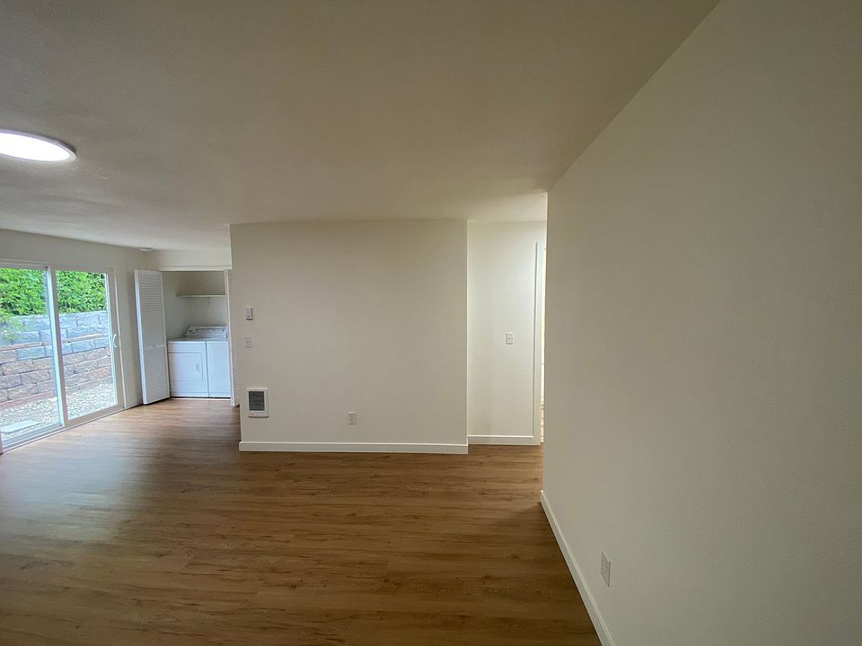 Building Photo 5