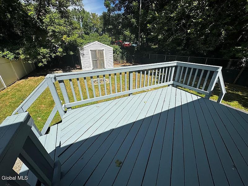 5th image of 11 N Riverside Park