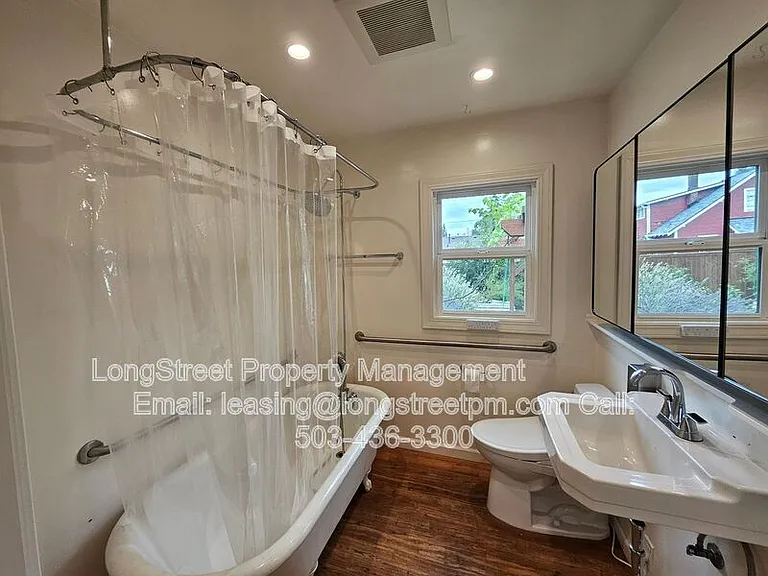 7209 N Amherst St — Photo 26