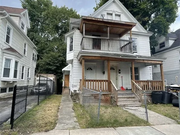 132 Parkway Dr, Syracuse, NY 13207