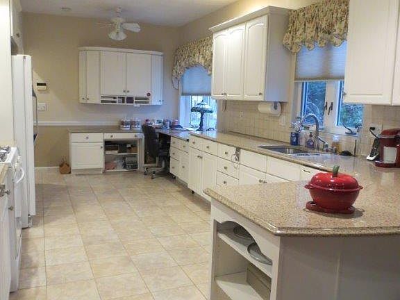 4th image of 74 Orchard Meadows Dr