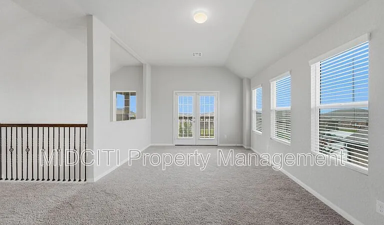 1858 Lauter Ln — Photo 30