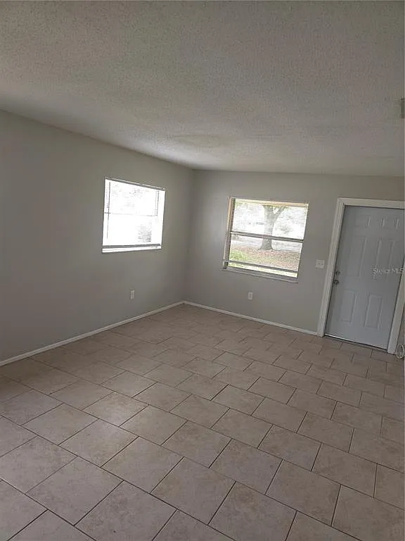 Building Photo - 1741 Trotter Rd #A