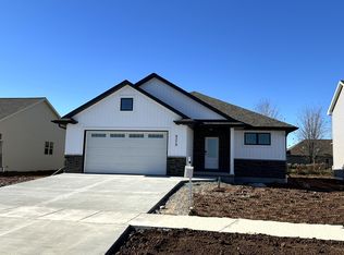 N9379 Gemstone Ct, Appleton, WI 54915