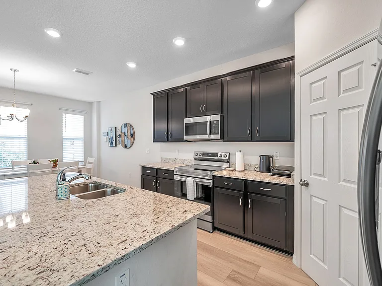 4966 Avalon Park Blvd — Photo 17
