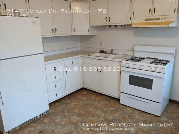 3140 Copley Dr SW, Wyoming, MI 49509