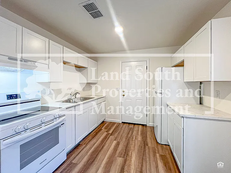 124 Rosalynn Cir — Photo 6