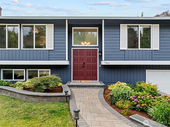 3rd image of 11827 104th Avenue NE