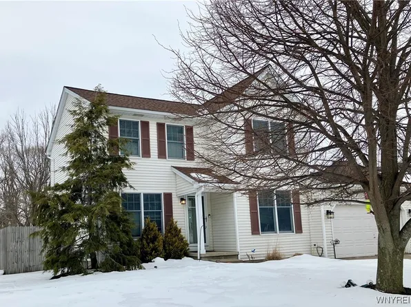 4896 Marilyn Dr, Hamburg, NY 14075