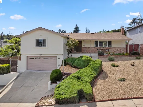 17939 Lamson Rd, Castro Valley, CA 94546