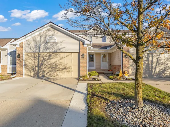 17587 Liberty Ln, Brownstown, MI 48193