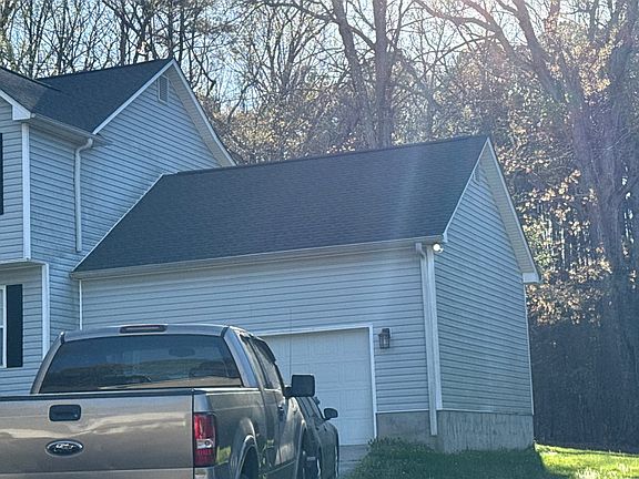 2nd image of 2905 Forest Glen Dr