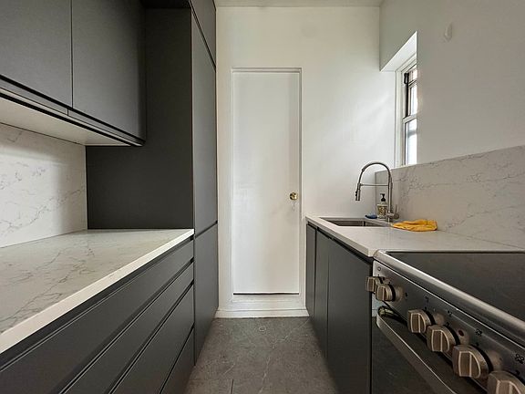 3rd image of 192 Bleecker St APT 20