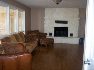 11 Springview Pl, Reeds Spring, MO 65737