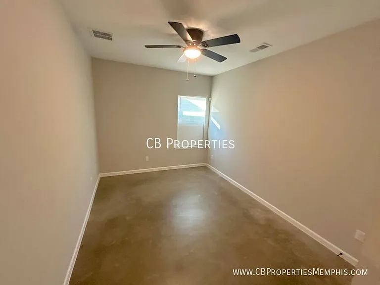 671 Pearce St — Photo 5