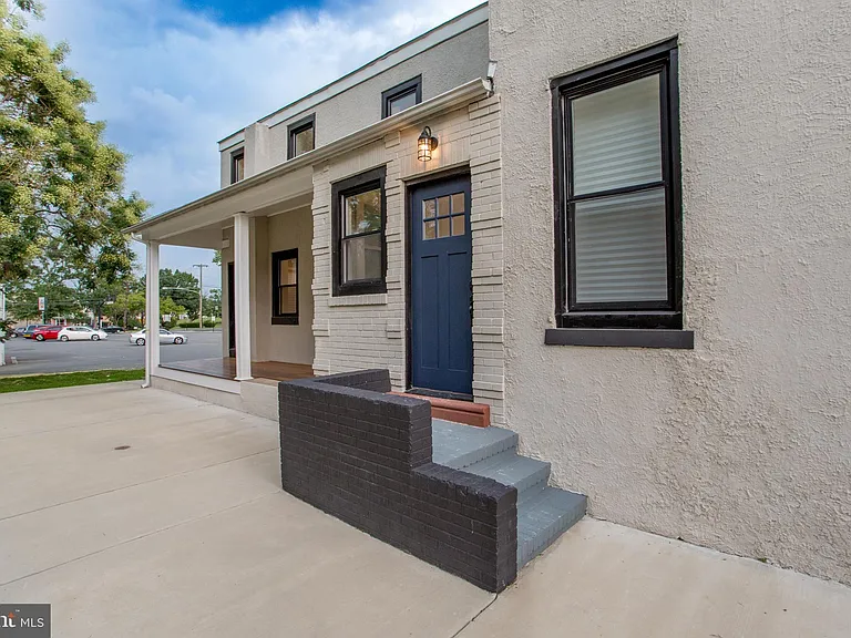 327 Wood St — Photo 80