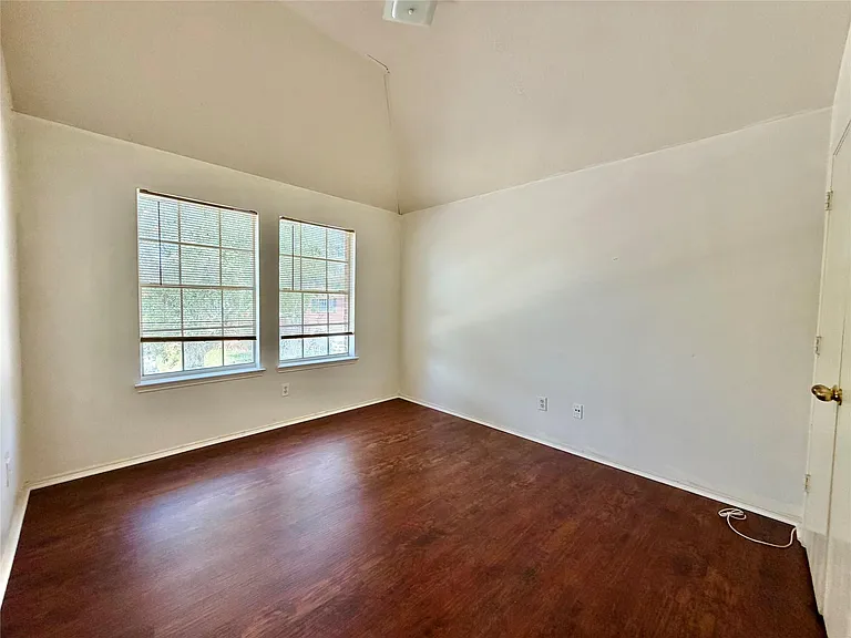 2305 Ames St — Photo 22
